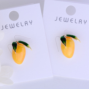 Japanese and Korean style cute mango small collar pin creative cute fruit series anti-exposure buckle clothing bag decorative buckle corsage