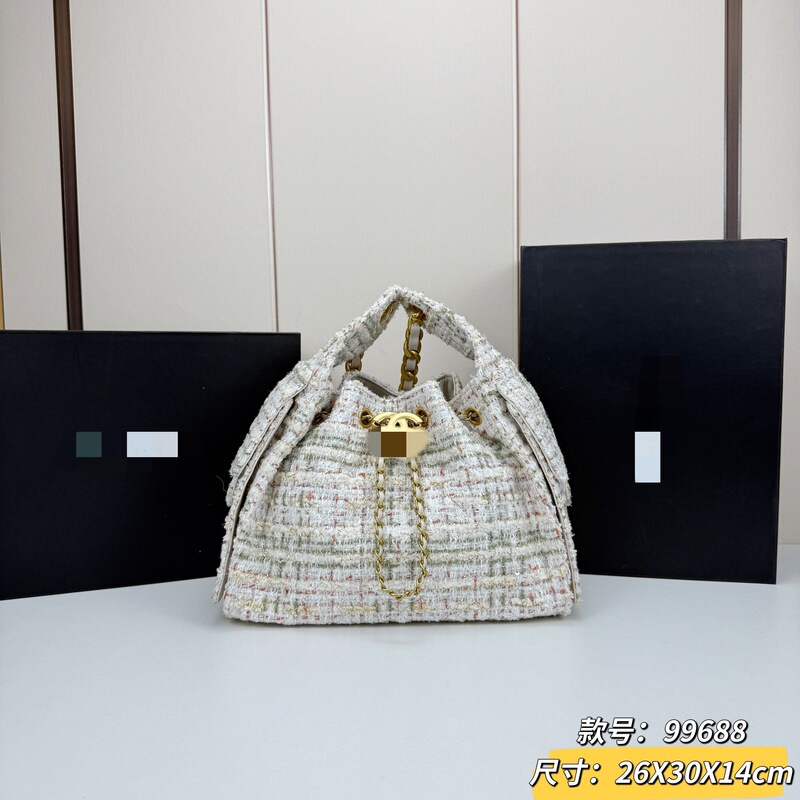 韩版轻奢高级质感水桶包时尚通勤外出牛仔布精致水钻洋气斜挎包|undefined