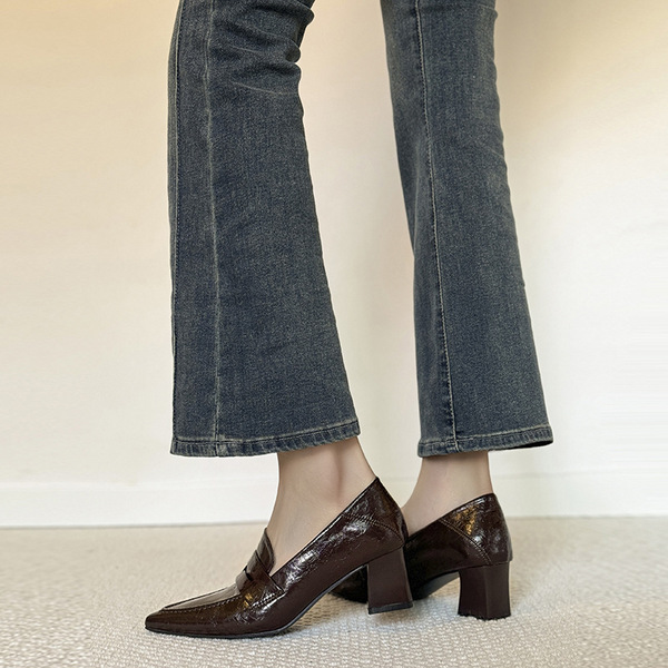 Retro shoes English style
