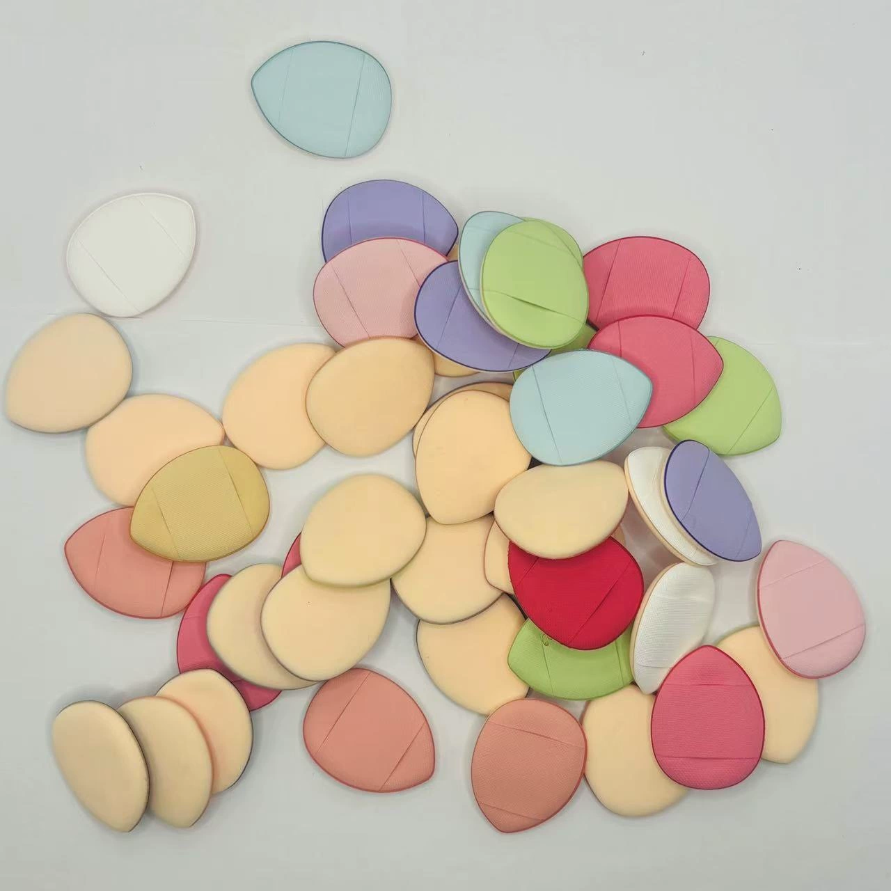 Finger Makeup Sponge Pad, Soft Teardrop Applicator for Primer, Foundation, Powder, Multilayer