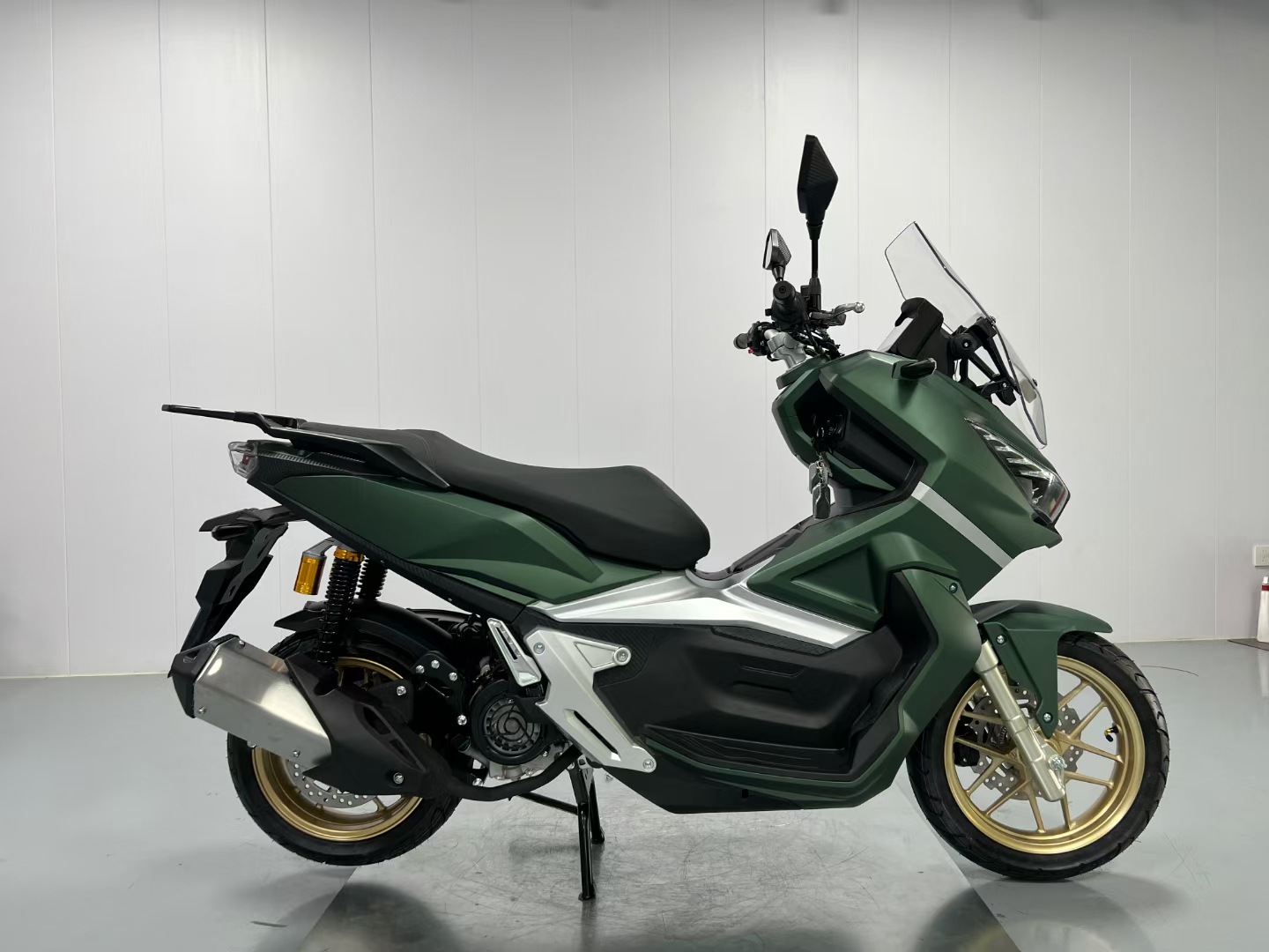 The Source Factory Specializes in Supplying Fuel-Efficient Scooters and Motorcycles to Amazon, Offering Two-Wheeled Motorcycles with Strong Power