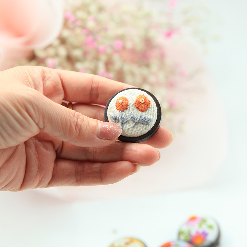 Bordado hecho a mano DIY creativo broche joyería de dibujos animados lindo insignia accesorios niños pareja regalo