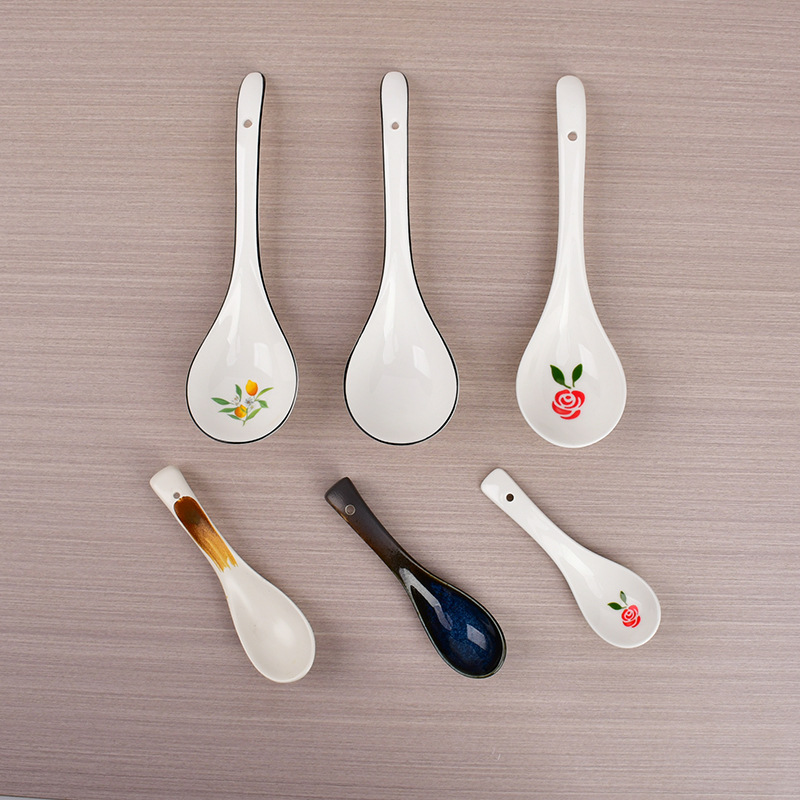Japón y estilo coreano simple cubiertos para beber sopa de cocina de alta temperatura creativa cucharas caseras cucharas de cerámica cucharas de arroz