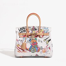 �羳����С���r��С�܉T�f�K������¿�Ů��б��μ��������ذ���