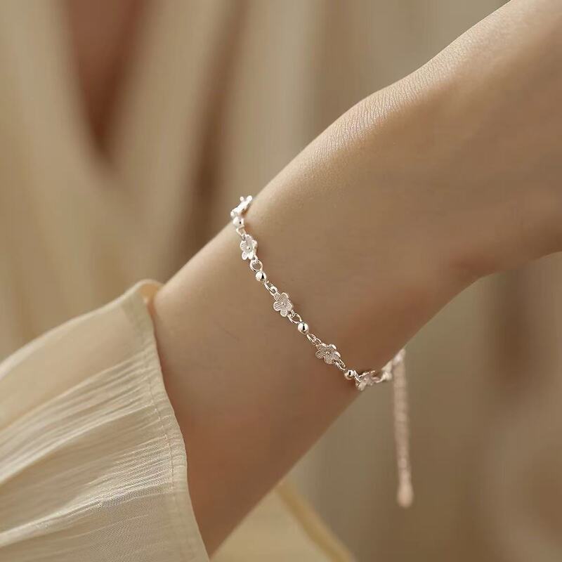 925 Silver-Plated Elegant Flower Bracelet for Women, Versatile Sterling Silver Design, Fresh and Fashionable Silver Bead Flower Jewelry