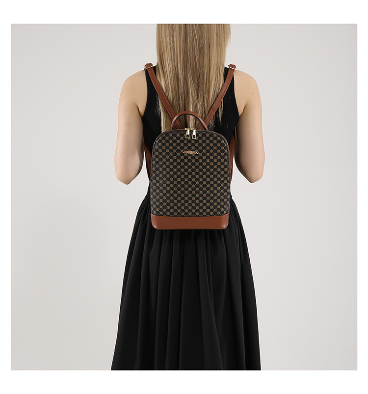 A stylish and trendy casual backpack for the 2024 autumn and winter season, featuring a large-capacity single-shoulder women's retro commuting crossbody bag undefined