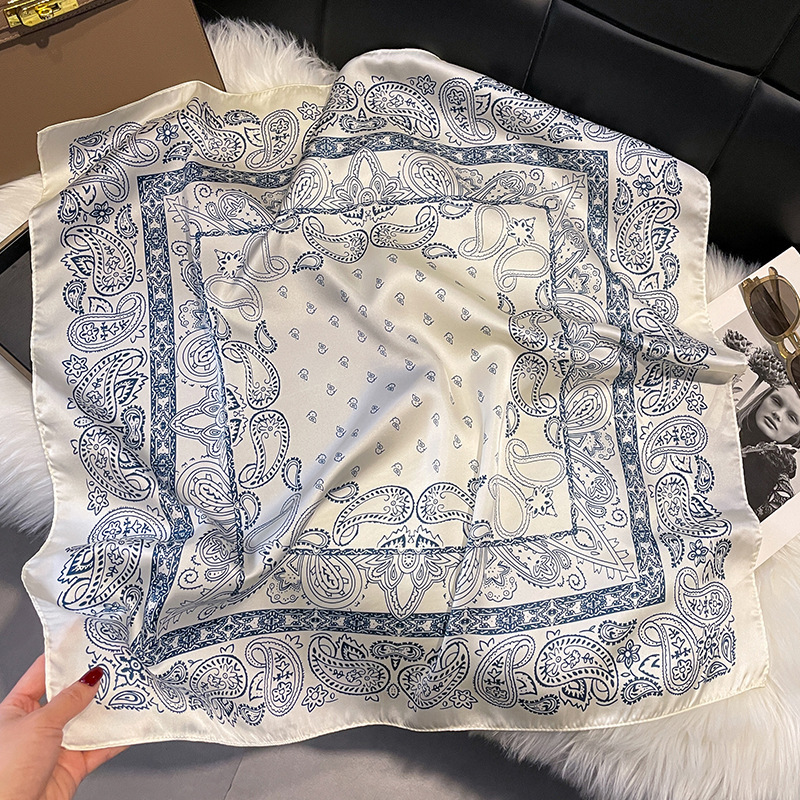 新商品の小さい方の巾70cm韓国のサテンの方の巾のシルクの女性の装飾の小さいマントは首を囲んで多くの卸売りをします。|undefined