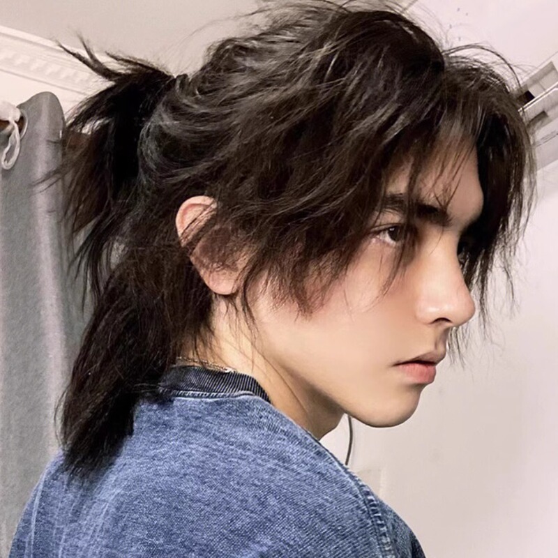 Men's Unisex Wig, Samurai Style, Can Be Styled into a Wolf Tail, Japanese Mullet Style, Cosplay Handsome T-Style Wig, Natural and Fluffy Full Head Wig Men's Unisex Wig, Samurai Style, Can Be Styled into a Wolf Tail, Japanese Mullet Style, Cosplay Handsome T-Style Wig, Natural and Fluffy Full Head Wig