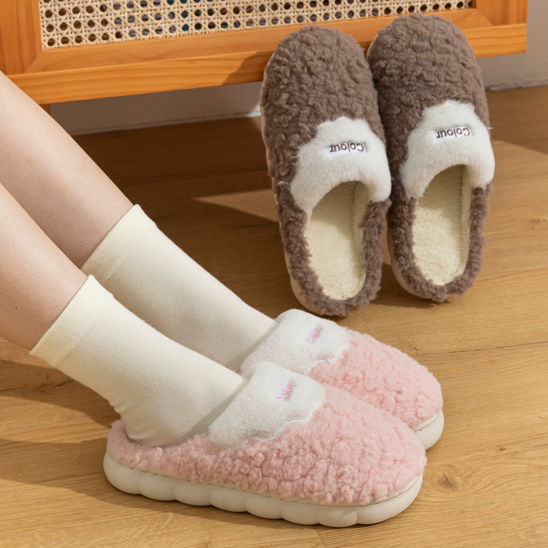 Хлопчатобумажные тапочки мужской осень зима 2024 новый плюшевый теплый дом противоскользящая пара домашний хлопок зимой