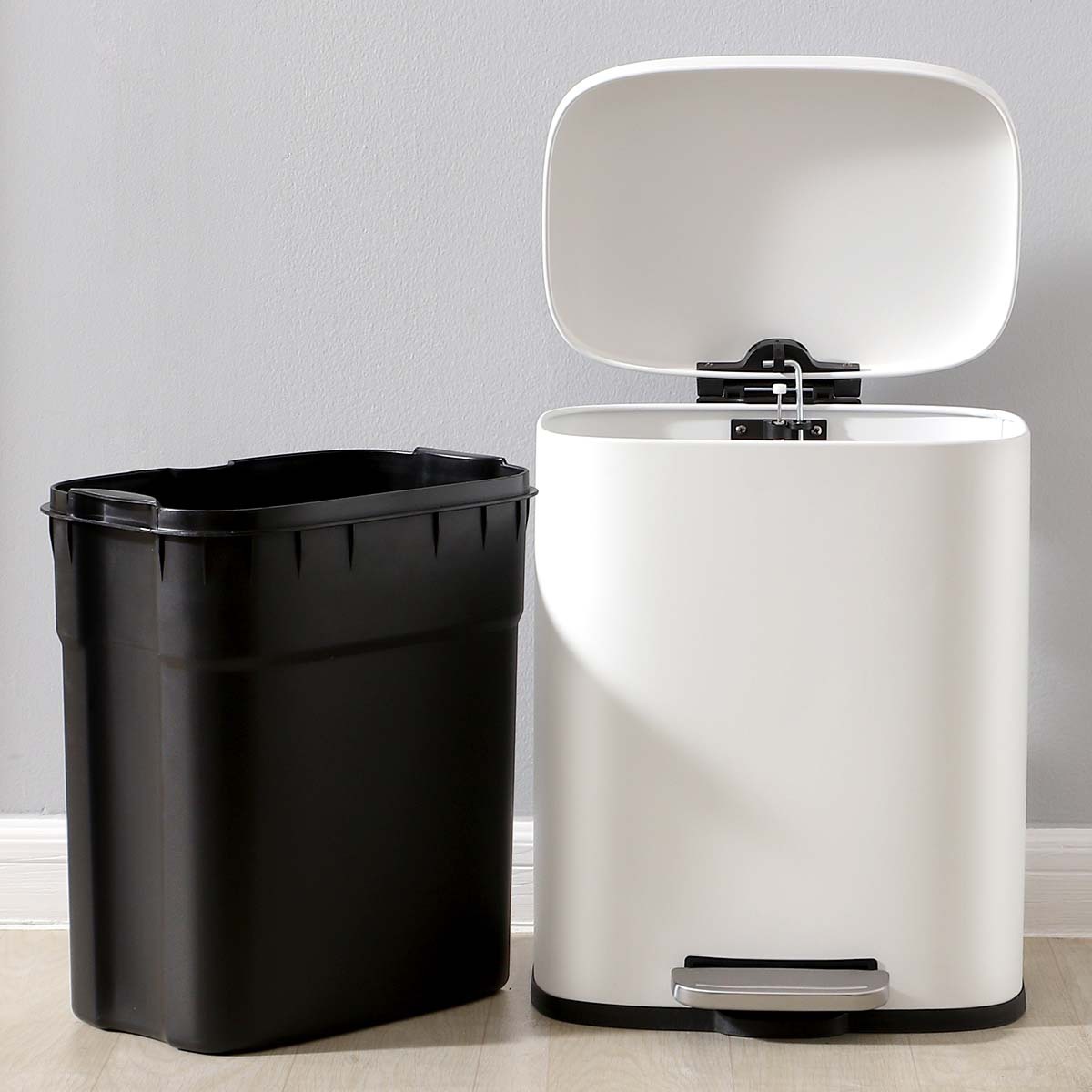Cubierta fija blanca mate, bote de basura curvo cuadrado, sala de estar, cocina, bote de basura, pie simple, pie, bote de basura
