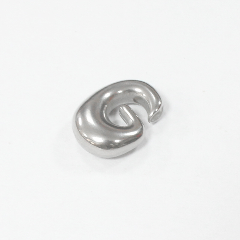 Steel-colored G letter (with horizontal hole on the top) thickness 6.0*width 14*height 18mm*aperture 1.8mm (unit weight 4.66g)