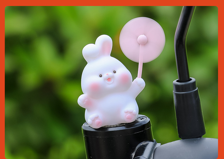 Summer New Cute Windmill Fawn Electric Car Doll Ornaments Car Breaking Duck Motorcycle Bicycle Ornaments