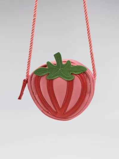 New leather concave shape pink strawberry fruit bag three-dimensional children's messenger bag or women's shoulder bag