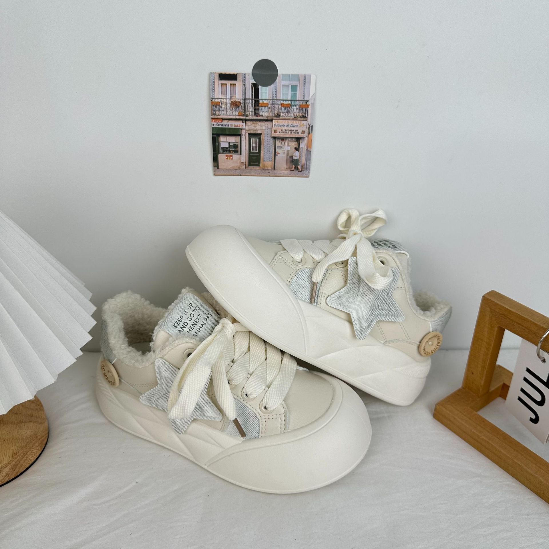 Zapatos de algodón grueso de ondas largas, zapatos blancos cálidos de mujer, zapatos de invierno, zapatos de skate casuales de nicho