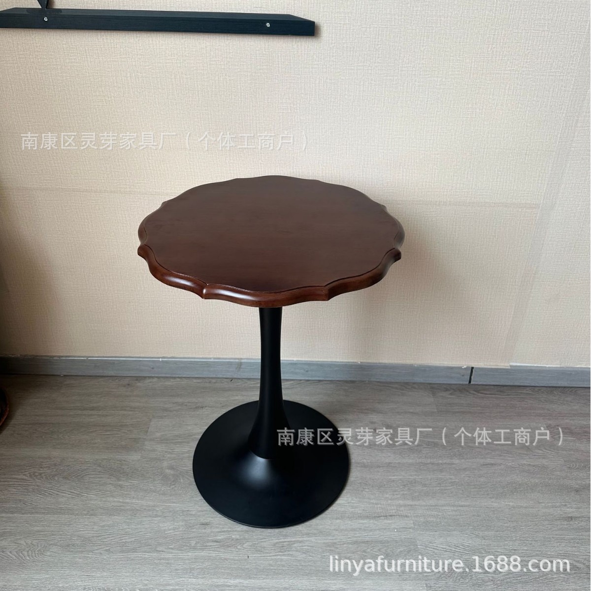 Mesas y sillas cuadradas de madera maciza retro americana combinación cafetería tienda de té con leche tienda de postres restaurante occidental barra de limpieza mesa comercial