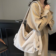 斜挎包女2026新款批发皱褶腋下包逛街通勤大容量单肩包现货直发