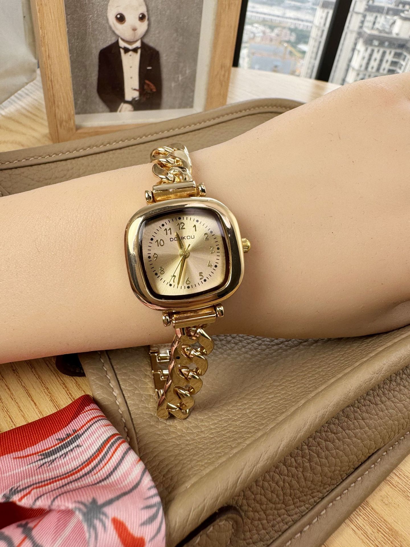 50g Weight Ordinary Glass Mirror Material Alloy Strap Material Watch Classification Pointer Display Type Single Folding Buckle Buckle Style Square Dial Shape Weekend Occasion Quartz Movement Geometric Pattern All Seasons Season Women's Gender Casual Style Casual Geometric Single Folding Buckle Quartz Watch 5