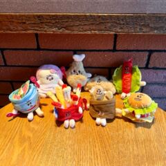 かわいいハンバーガー、フライドポテト、ホットドッグ、ハンバーガーサンドイッチ、チキンレッグぬいぐるみペンダント、アーケードゲームセンターのクレーンゲームギフト