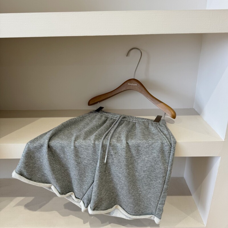 2026 Spring/Summer Practical and Comfortable Women's Clothing | Cotton terry casual sports gray mid-length shorts 2026 Spring/Summer Practical and Comfortable Women's Clothing | Cotton terry casual sports gray mid-length shorts