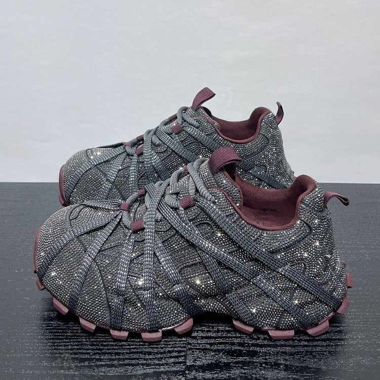 Plus Size 2025 New Paris Starry Sky Rhinestone Thick-Soled Dad Shoes Women's Strappy Ankora Red New Casual