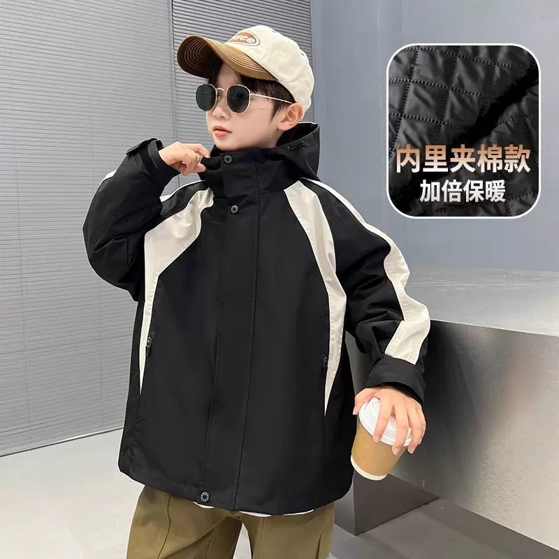 Chaqueta de niño tres en uno más chaqueta gruesa de terciopelo Otoño e invierno Chaquetas de estilo occidental para niños grandes y medianos