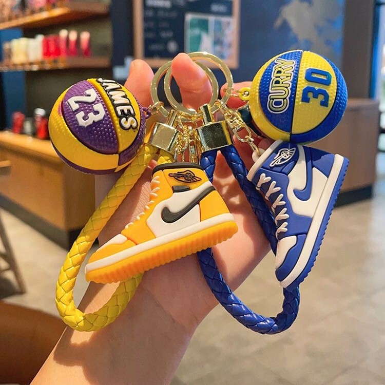 Creative simulation AJ basketball shoes key chain personality pendant couple car bag key chain exquisite gift wholesale
