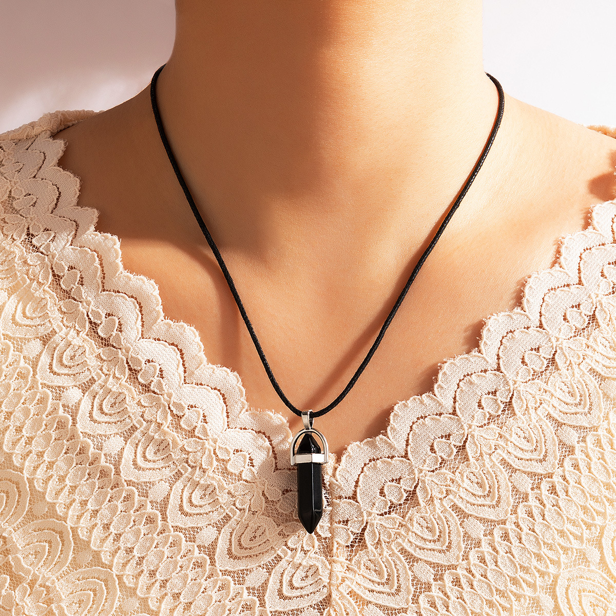 fashion simple hexagonal column crystal stone single-layer necklace wholesale nihaojewelry