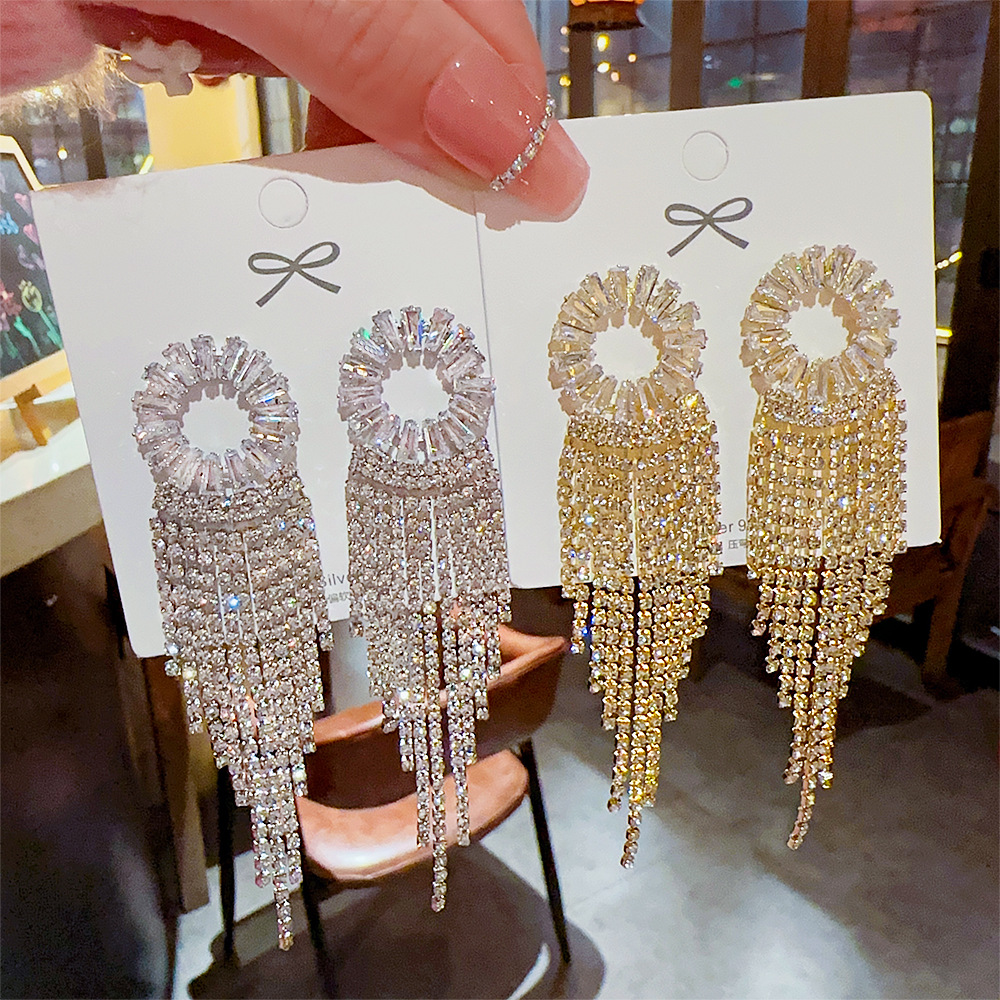 1 Pair Elegant Shiny Round Tassel Inlay Copper Zircon Drop Earrings display picture 1