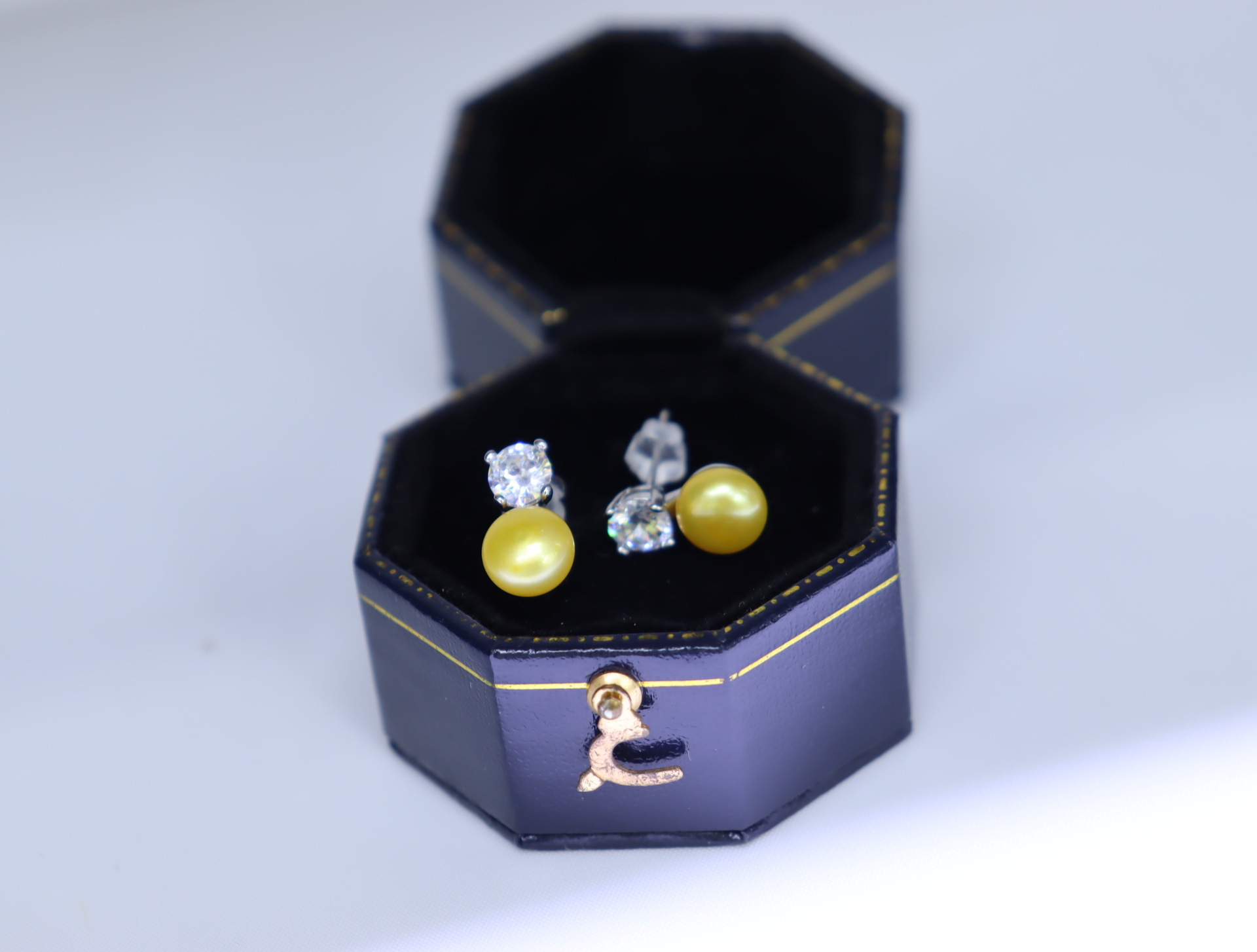 Casual, Banquet, Daily Occasion 1 Pair Elegant Geometric Inlay Freshwater Pearl Artificial Gemstones Ear Studs