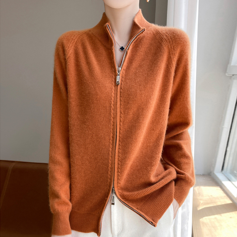 Demi-season woolen cardigan with a round collar