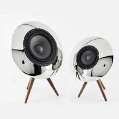 現代のシンプルな三角ブルートゥーススピーカーの置物サブウーファ音響客間装飾品サンプル室サンプルプレート間ソフト