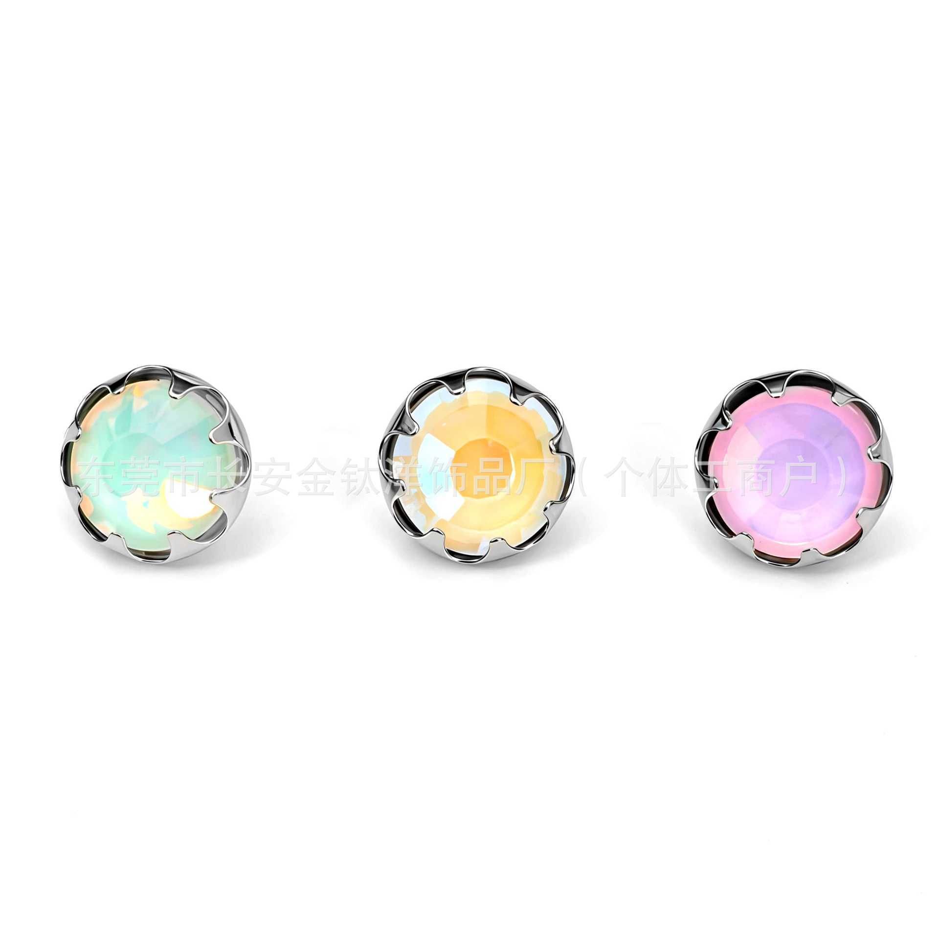 Pointed titanium steel lip stud product view