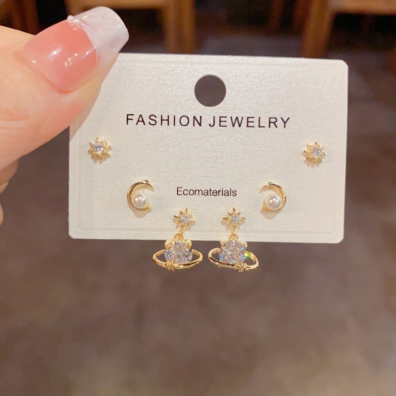 Pendientes cortos con microincrustaciones de circonita para cabello corto, estilo coreano y japonés, modernos y versátiles, juego de tres piezas de pendientes sencillos para mujer.