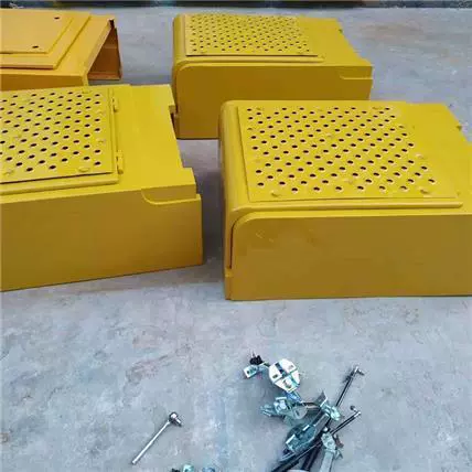 山东星贝  挖掘机 勾机边门 工具箱发动机罩