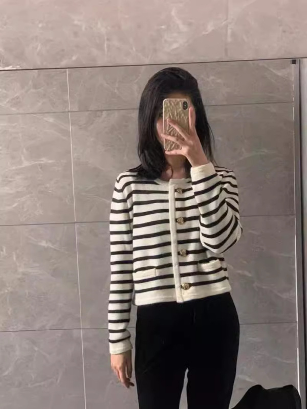 别致感小香风红白条纹针织开衫外套春秋新款慵懒风毛衣上衣女|undefined