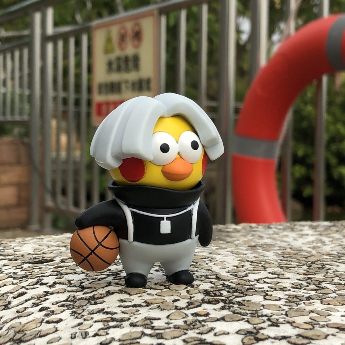 鸡你太美手办小黑子坤坤车摆件ikun必备