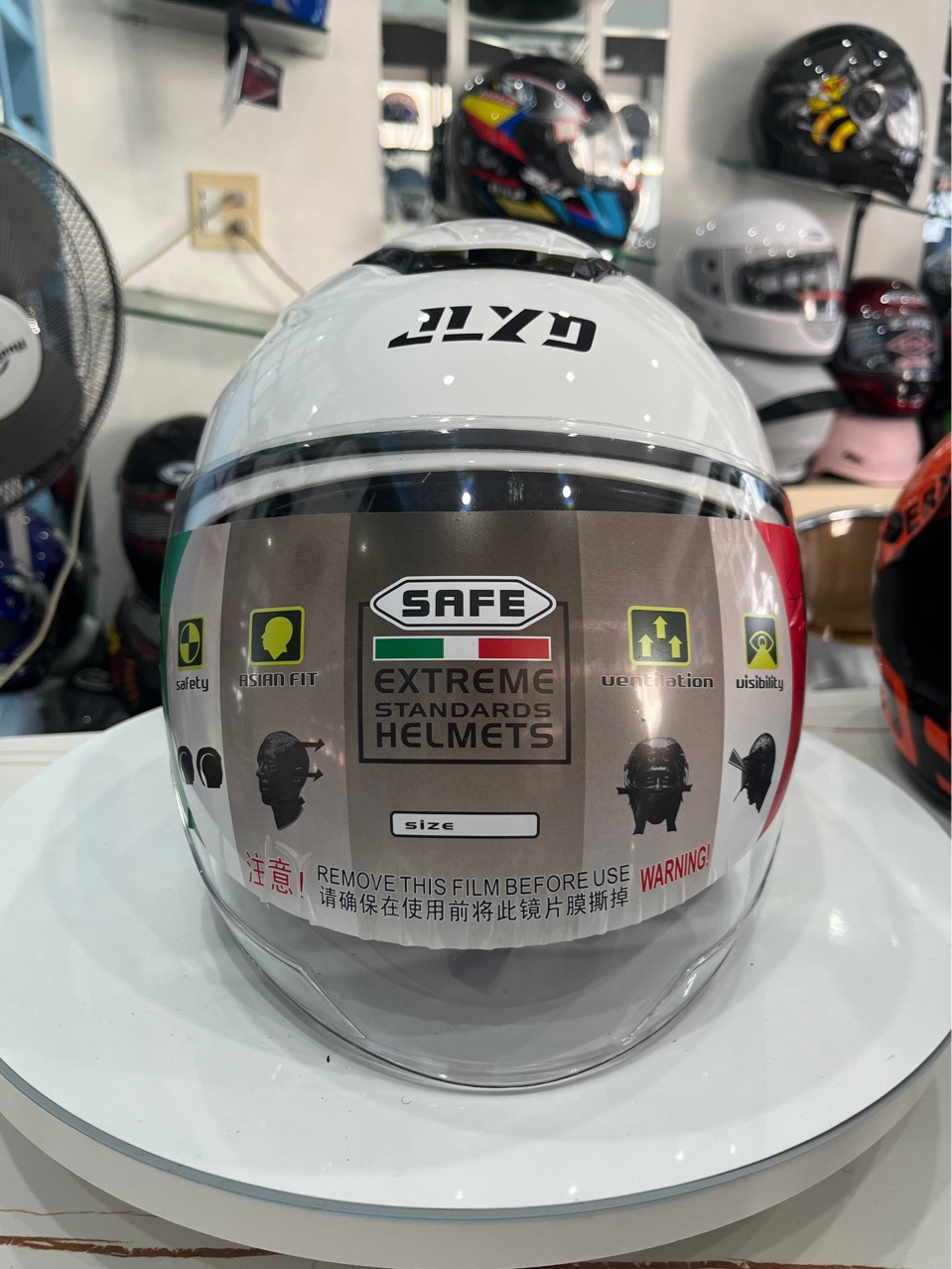 Electric Motorcycle Helmets for Men and Women, Suitable for All Seasons, Battery Safety Helmets, Winter Half Helmets, Lightweight Helmets