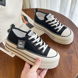 Thick-soled canvas shoes women's 2025 spring and summer new Korean version of the small increased lace-up low-top board shoes popular small white shoes