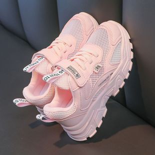 ��һŮͯС��Ь���ļ��¿ͯ�ξW͸���ɫ�\��Ь��ͯУ�@�ݳ�Ь