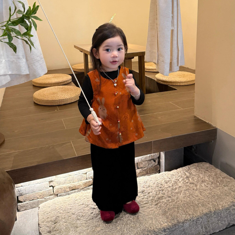 新中式儿童汉服套装秋季女童小众高质感提花马甲小女孩周岁宴礼服|undefined