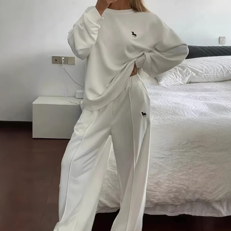 Internet Celebrity Fashion Sportswear Set for Women, New Spring and Autumn Casual, Age-Reducing, Versatile, Loose Sweatshirt and Sweatpants Two-Piece Set