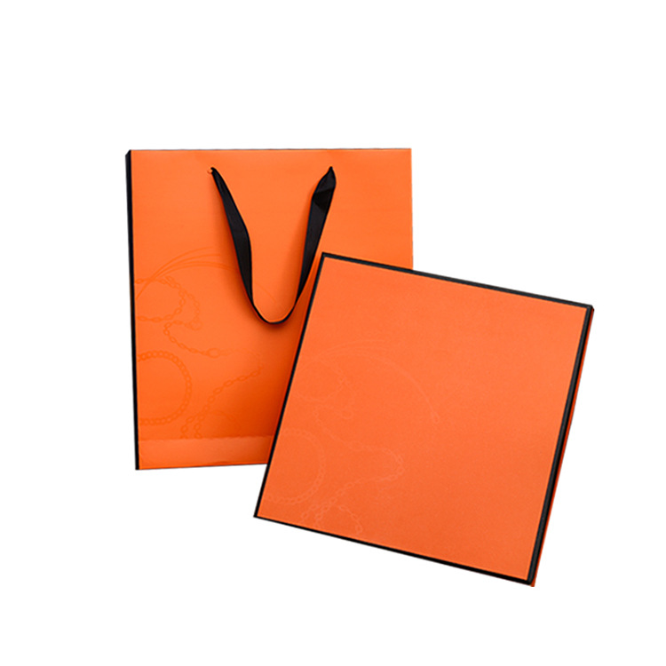 New Square gift box simple silk scarf packing box orange cover box clothing bag customizable logo