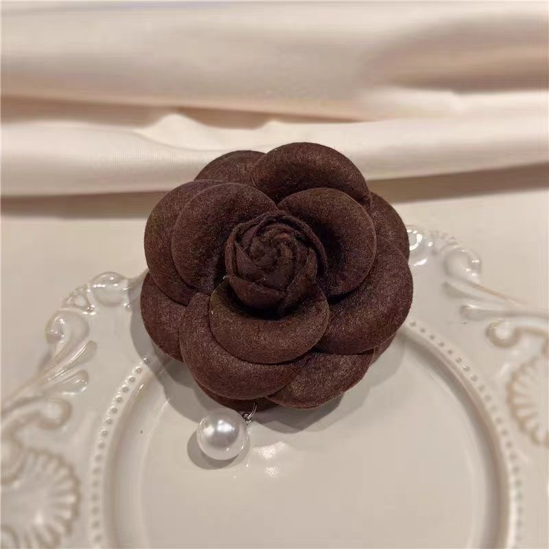 7.5cm-felt camellia [coffee color] pendant