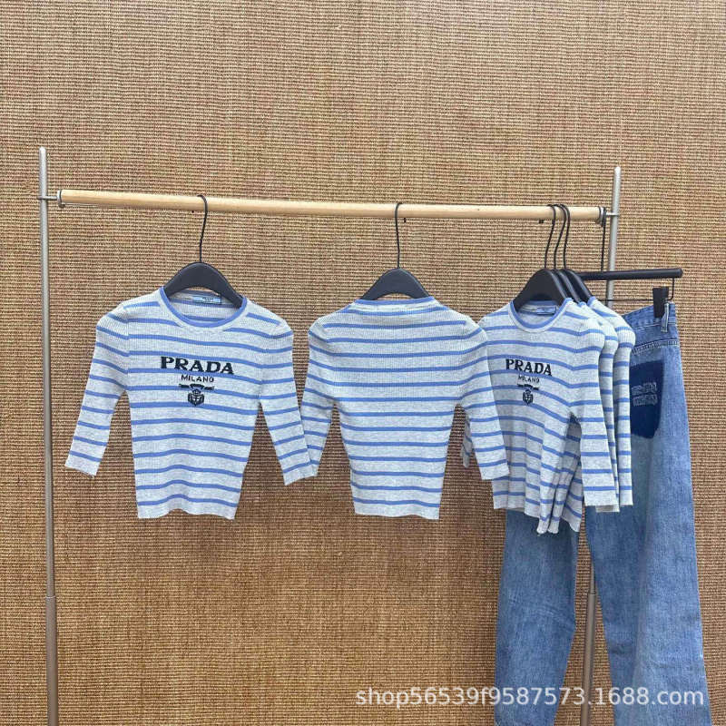 High-End Version of P Brand Blue and Gray Striped Knit Short-Sleeve Shirt, 2026 Early Spring New Style, Elegant and Complexion-Enhancing, Slim-Fit Hot Girl T-Shirt High-End Version of P Brand Blue and Gray Striped Knit Short-Sleeve Shirt, 2026 Early Spring New Style, Elegant and Complexion-Enhancing, Slim-Fit Hot Girl T-Shirt