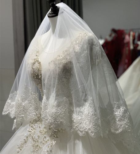 Foreign trade manufacturers wholesale wedding veil white two-layer sequin lace wedding veil European and American bridal headwear