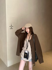 怠惰なスタイルのホットガール薄い緩い長袖日焼け止めカーディガンキャミソール女性の 2025 夏の新しいファッションスーツ