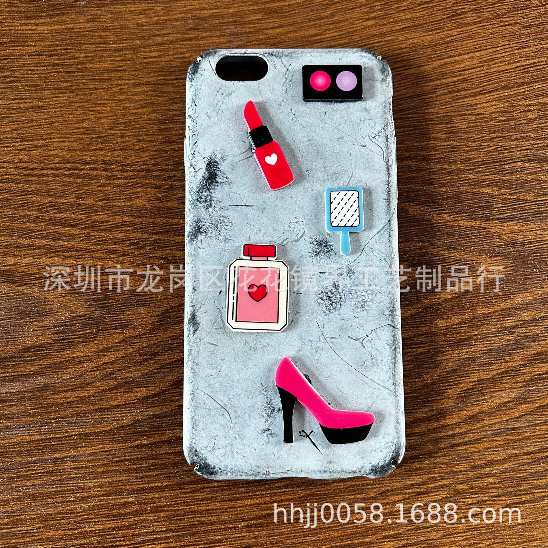 定制亚克力手机汽车挂饰 亚克力卡通钥匙扣 亚克力卡通吊牌uv印刷