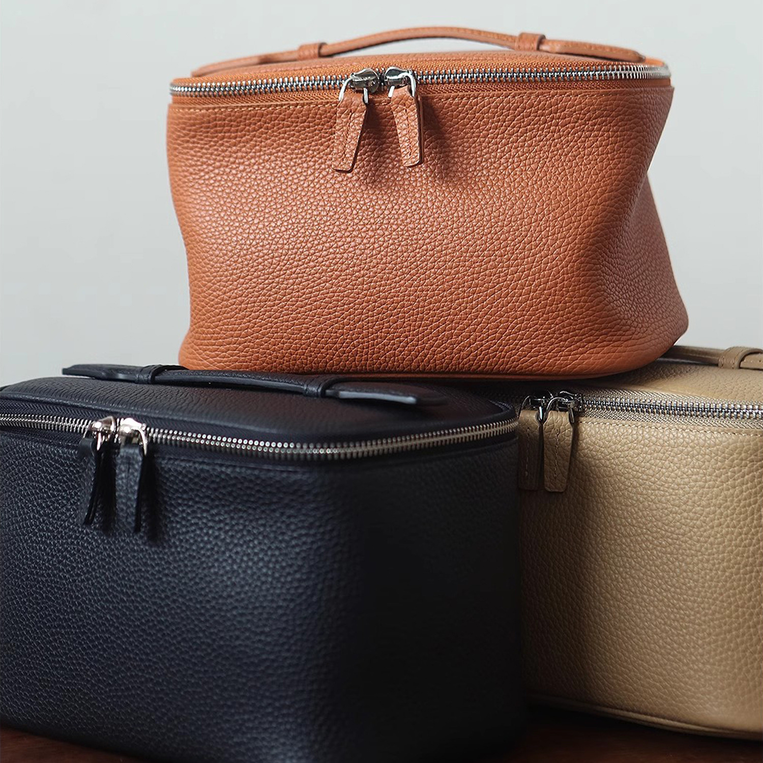 Estuche de herramientas de piel de vaca, bolsa de cosméticos, portátil de gran capacidad, portátil, almacenamiento de estuche de cosméticos para viajes de negocios profesionales