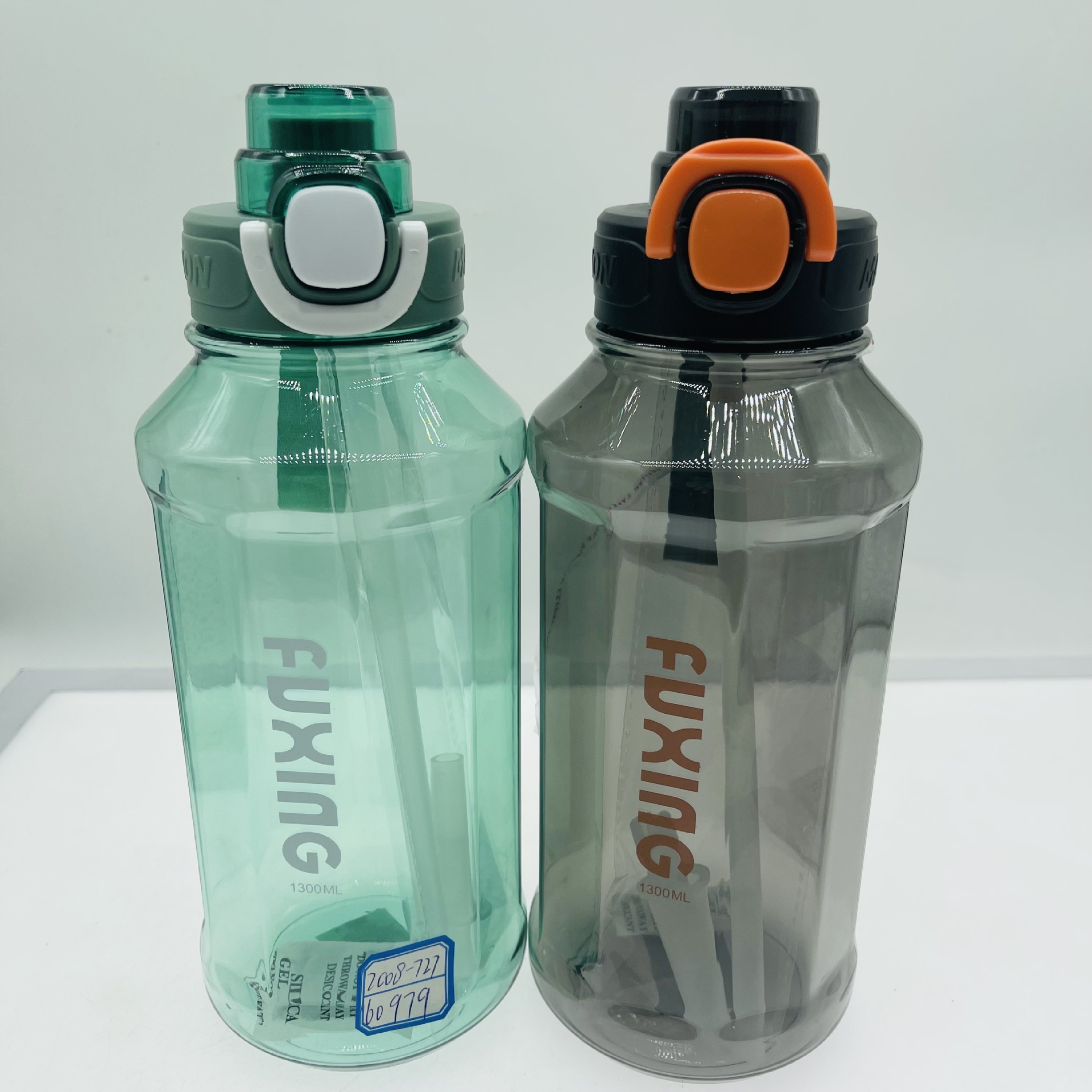 Tiempo de oro 2008-725 espacio Copa deportes botella de agua portátil 1500ml cubierta de rebote taza de agua potable recta a mano