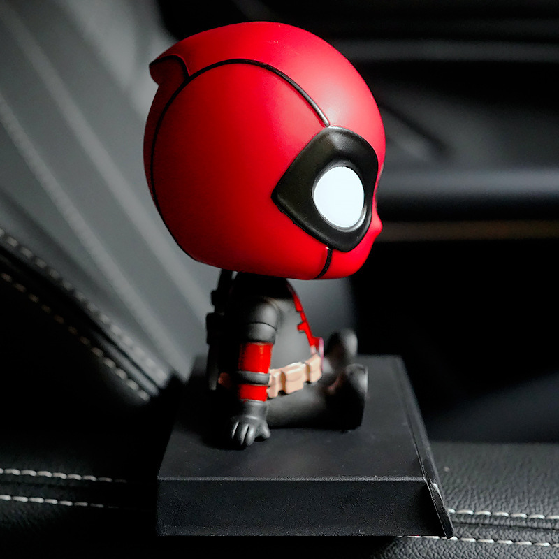 リベンジャーズデッドプールヒーロー車の装飾品スプリングボブルヘッド漫画クリエイティブカーアクセサリー車の装飾|undefined